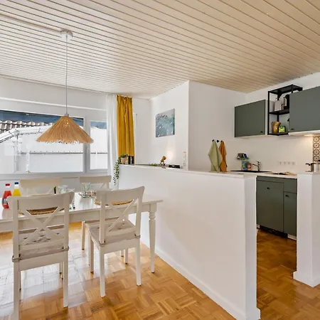 Lägenhet Grosszuegige Wohnung, 1 Min Zum Hafen *