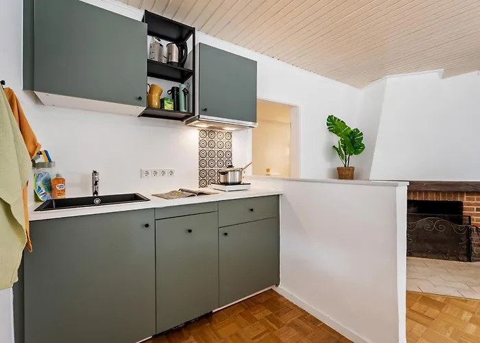 Grosszuegige Wohnung, 1 Min Zum Hafen * Wiesbaden