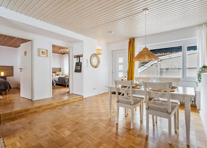 Grosszuegige Wohnung, 1 Min Zum Hafen 公寓 *