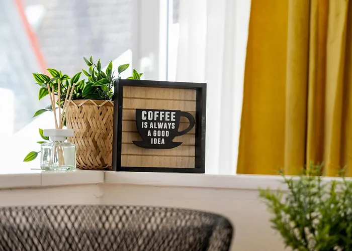 Grosszuegige Wohnung, 1 Min Zum Hafen Appartamento Wiesbaden