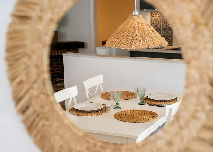 Grosszuegige Wohnung, 1 Min Zum Hafen *